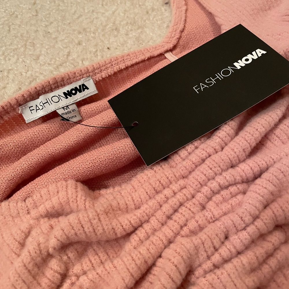 Pink sweater - Picture 2 of 3